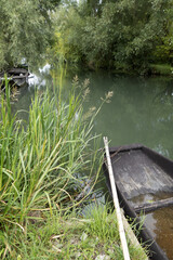 Les chemins de grandes randonn&eacute;es en France et en Europe. Le chemin de Paris &agrave; Compostelle. Voyage &agrave; travers le temps.