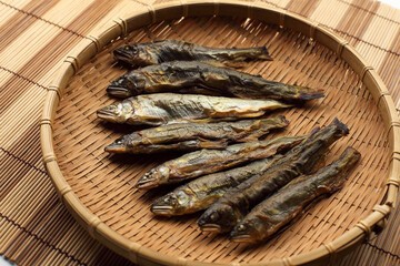 落ち鮎の焼き干し
