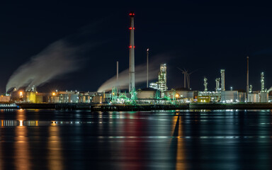 Obraz na płótnie Canvas Refinery at night. Pernis. Maasvlakte Rotterdam, Netherlands