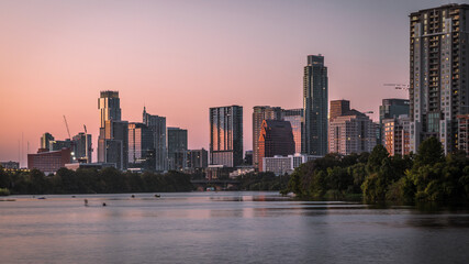 Obraz premium Austin, TX, Downtown skyline from The Boardwalk at Lady Bird Lake