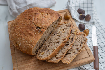 No Knead Bread in a Cast Iron Dutch Oven