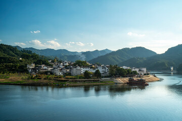 Fototapeta na wymiar Ancient villages along the Xin'an River in Huizhou