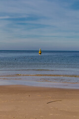 Obraz premium Kleiner Strandspaziergang entlang der Strandpromenade von Dzwirzyno - Polen
