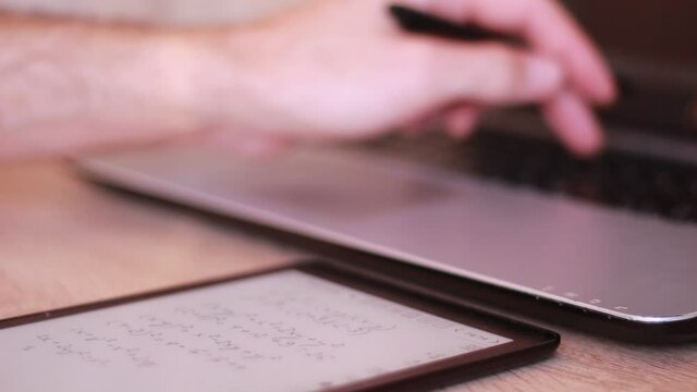 Calculating and writing in digital tablet