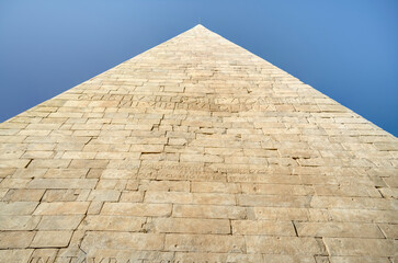 Rome, Piramide