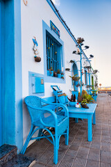 Fassade mit Bestuhlung auf Fuerteventura