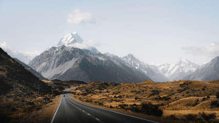 Beautiful view of a road leading to Mount Cook, New Zealand - obrazy, fototapety, plakaty