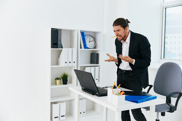 Naklejka premium businessmen workflow in the office documents emotions technology