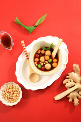 Wedang Ronde Jahe, Glutinous Rice Balls with Ginger and Palm Sugar Syrup. Popular as Tangyuan in Chinese Culture, Eat at Dongzhi Festival.