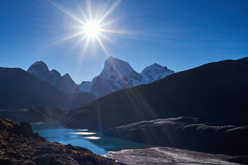 Contre jour, Renjo La pass trail, Khumbu Valley, Nepal