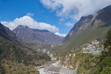 Fototapeta na wymiar View to Thamo village, Khumbu Valley, Nepal
