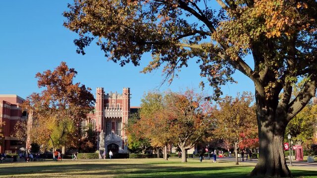 Exterior view of the Bizzell Memorial Library