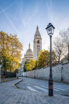 Sacr&eacute;-C&oelig;ur basilica in autumn season, Montmartre, Paris, France