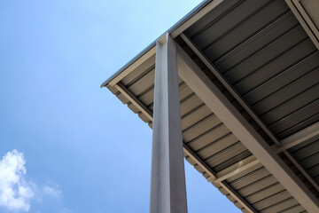 Picture of metal roof structure Installed with a pillar base and a large steel beam made of strong...