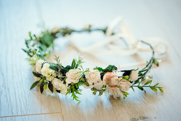 Green and white flower crown