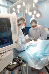 Monitoring of patient's heart in intensive care unit