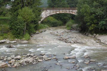 Fototapeta na wymiar bridge in the mountains