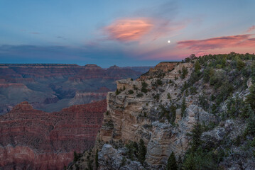 Fototapeta na wymiar Sunset over the famous Grand Canyon in Arizona
