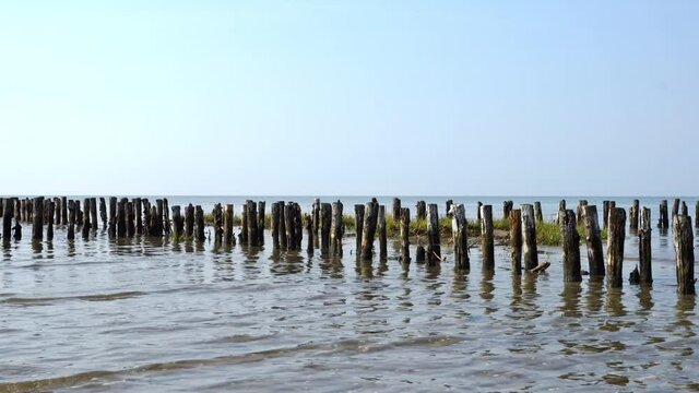 Nordsee - Buhnen im Watt an der Nordseek&uuml;ste bei Westerhever
