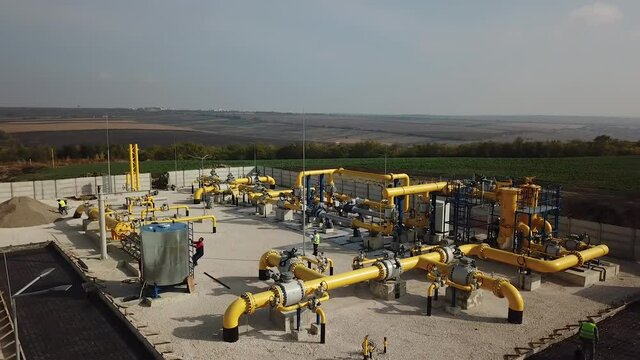 Aerial view of the construction of gas and oil distribution pipelines.