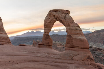 Sunrise over Delicate Arch in the Arches National Park