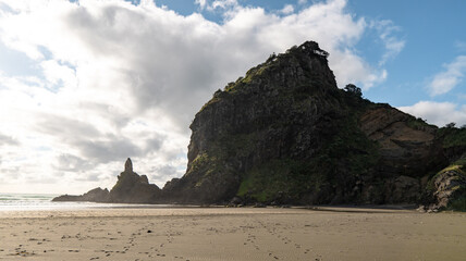 Fototapeta na wymiar Piha Black Sand beach, New Zealand