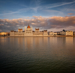 Fototapeta premium Iconic Hungarian Parliament in Budapest