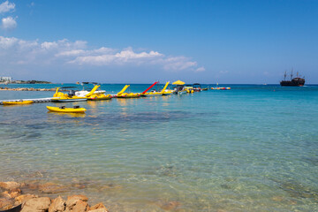 Fototapeta premium Crystal clear blue water of Mediterranean sea on Fig tree beach in Protaras, Cyprus