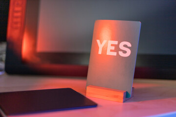 Green Yes flash card