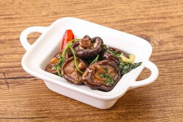 Marinated shiitake mushrooms with herbs
