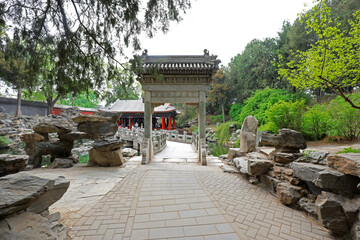 The memorial archway of Chinese classical architecture is in the park, Beijing