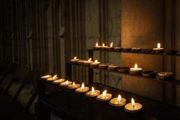 Kerzen, Kirche, Gebet