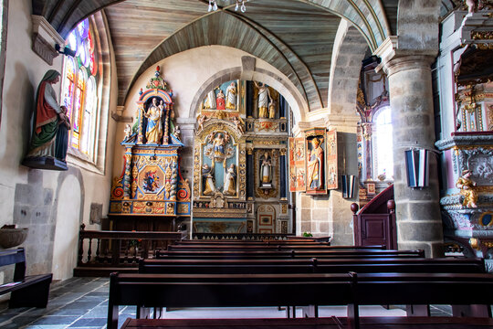 Saint-Th&eacute;gonnec. Retable, monument historique, de l'&eacute;glise de l'enclos paroissial. Finist&egrave;re. Bretagne	