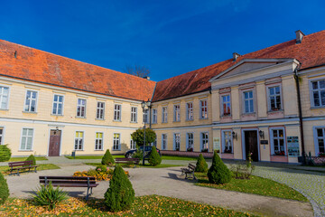 Fototapeta na wymiar Entdeckungsreise in die Ostseestadt Trzebiatów und seinen wunderschönen Bauwerken - Polen