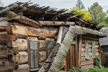 altes Holzhaus