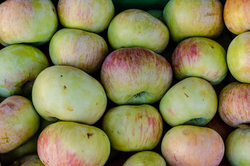 Fresh green apples for sale