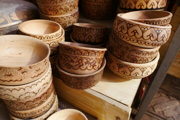 Market ethnic pattern wooden bowl