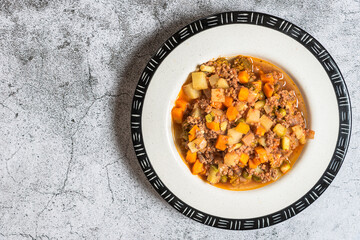 Tradicional plato de la gastronomía mexicana llamado Picadillo