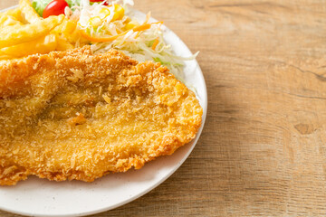 fried fish and potatoes chips