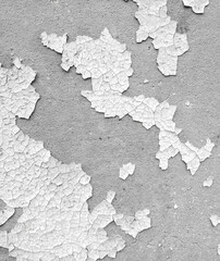 White cracked paint on the wall
