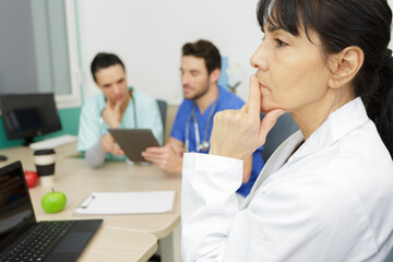 Fototapeta premium hospital medical education health care people and medicine concept