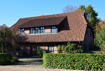 Fototapeta na wymiar Typische Norddeutsche Architektur in Dorfmark, Niedersachsen