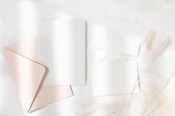 White cards 5x7 and 3,5x5 mockup with pink envelope 