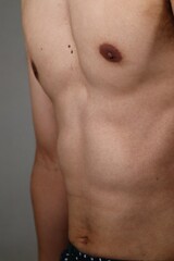 筋トレをしてダイエットに成功した日本人男性