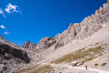 Trekking en los Picos de Europa, Fuente D&eacute;, Cantabria, Espa&ntilde;a