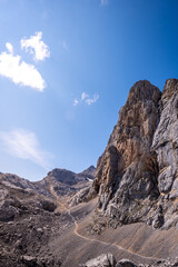 Sendero en los Picos de Europa, Fuente D&eacute;, Cantabria, Espa&ntilde;a