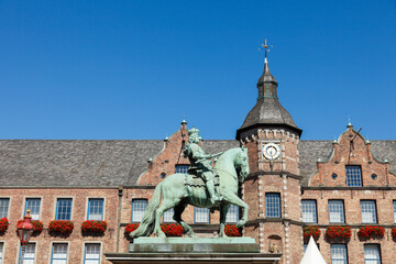 Jan Wellem Equestrian Statue in front of the city hall,  Düsseldorf, North Rhine Westphalia, Germany