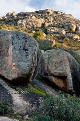 Se&ntilde;ales en las rocas. El Tranco. La Pedriza. Madrid.  Espa&ntilde;a. Europa.
