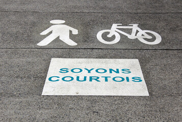 soyons courtois