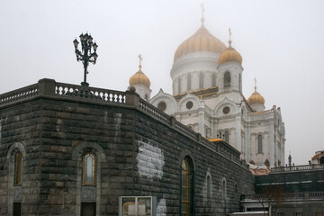 View of the white Cathedral of Christ the Saviour on a foggy winter morning. Misty winter morning in Moscow